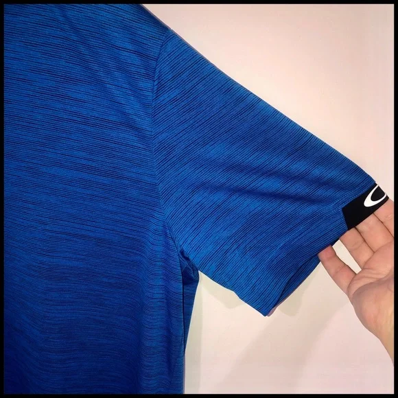 Oakley🏌🏼‍♂️⛳️Polo Mens XL Blue and Black, Worn Once, Practically New, Hydrolinx. - Picture 10 of 16